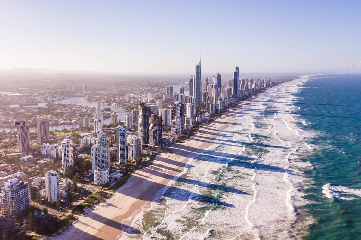 Waves at Surfers Paradise, Gold Coast - Tourism Australia
