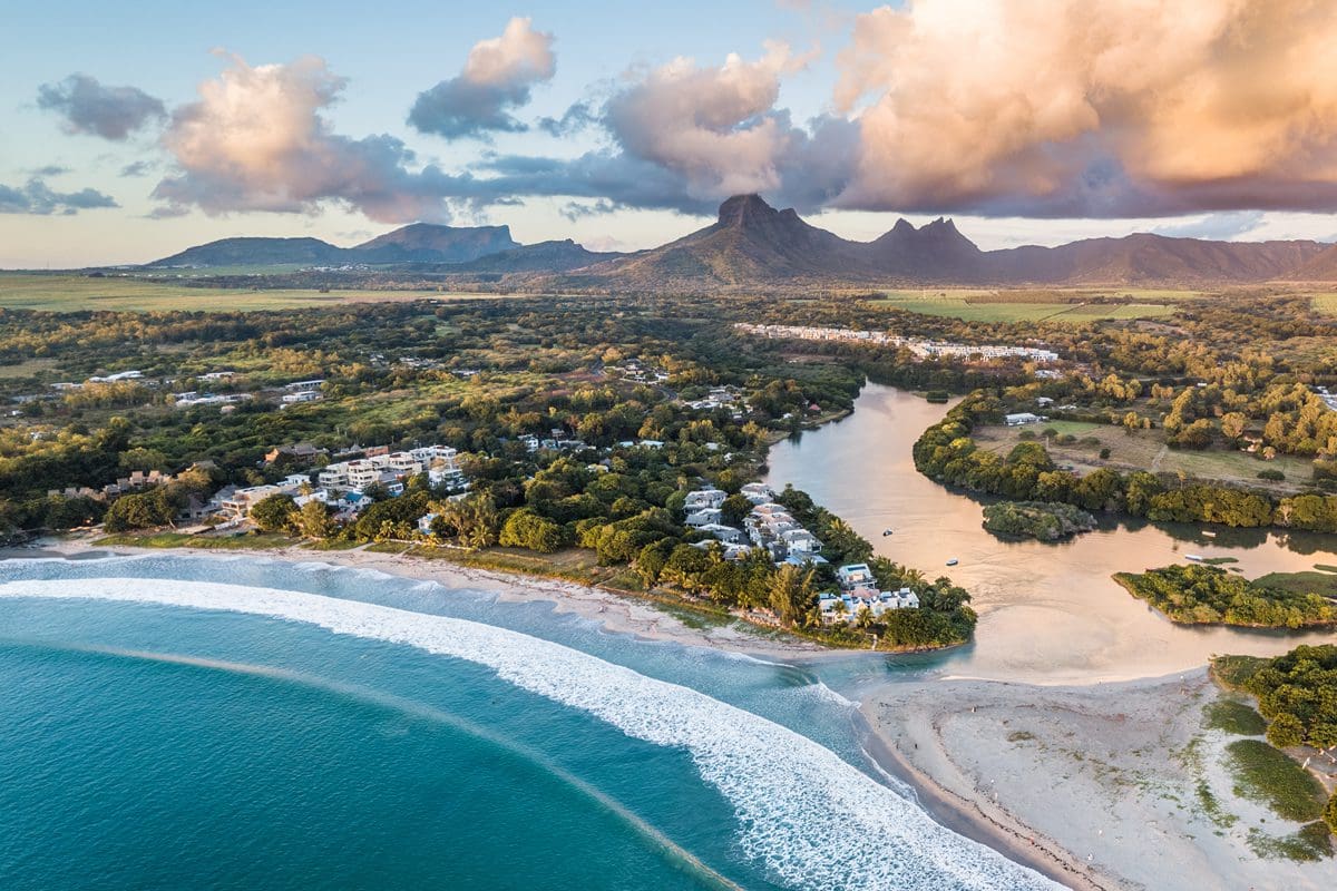 An alternative coastal view - Mauritius Tourism