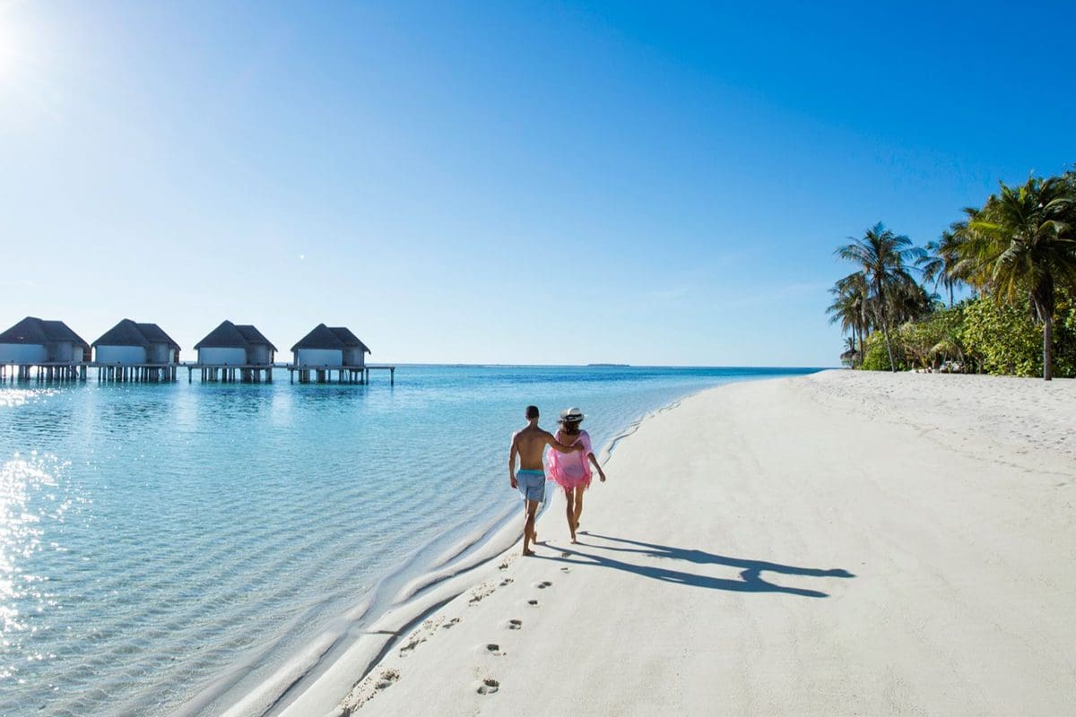 Beach on Kanuhura, Maldives