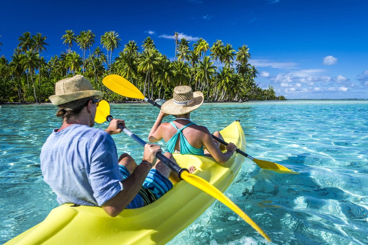 Canoeing by Le Tahaa Island Resort & Spa - Tahiti Tourisme/David Kirkland