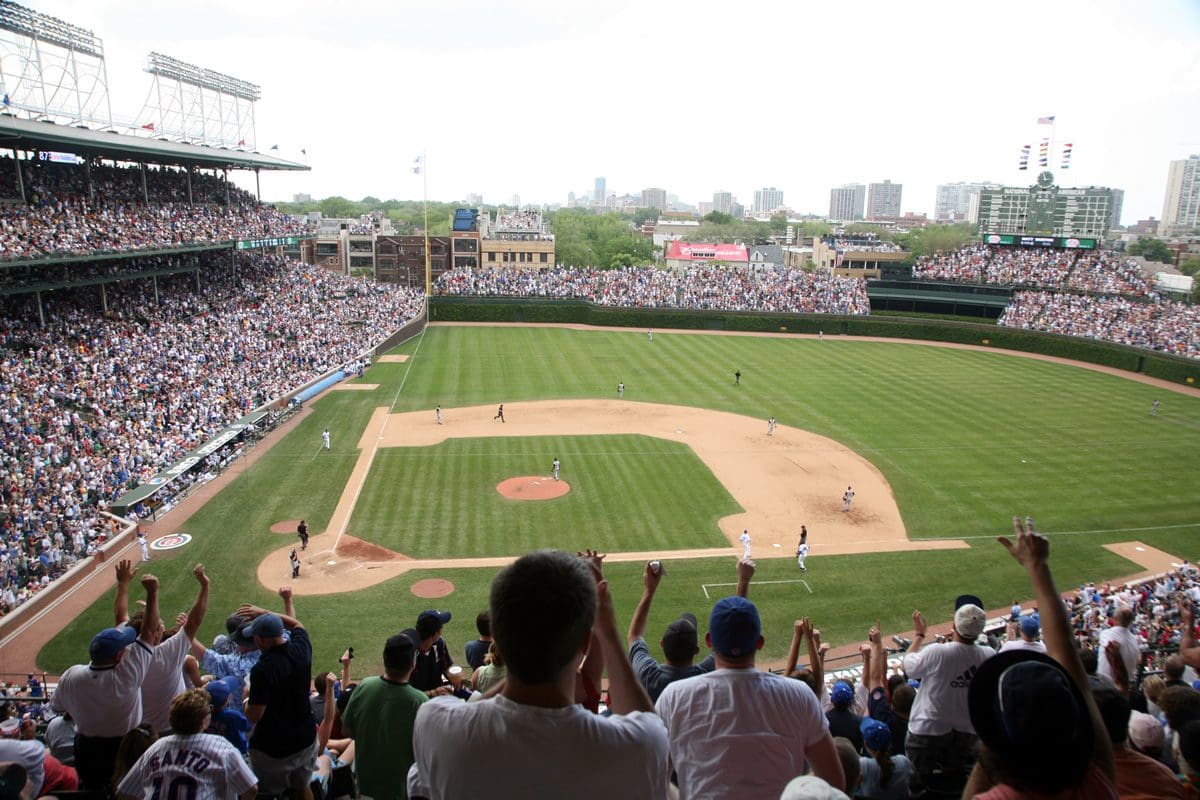 Chicago Cubs Wrigley Field - Illinois Office of Tourism