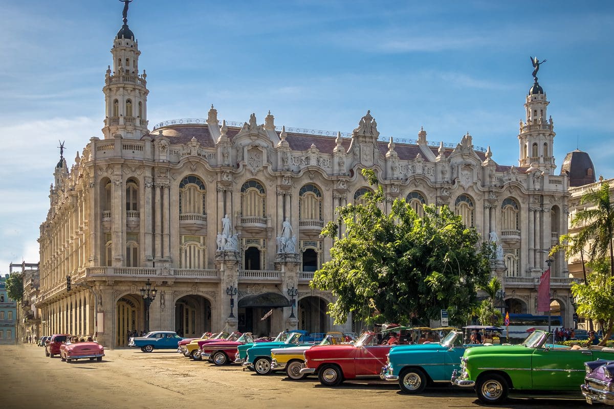 Colourful vintage cars, Havana