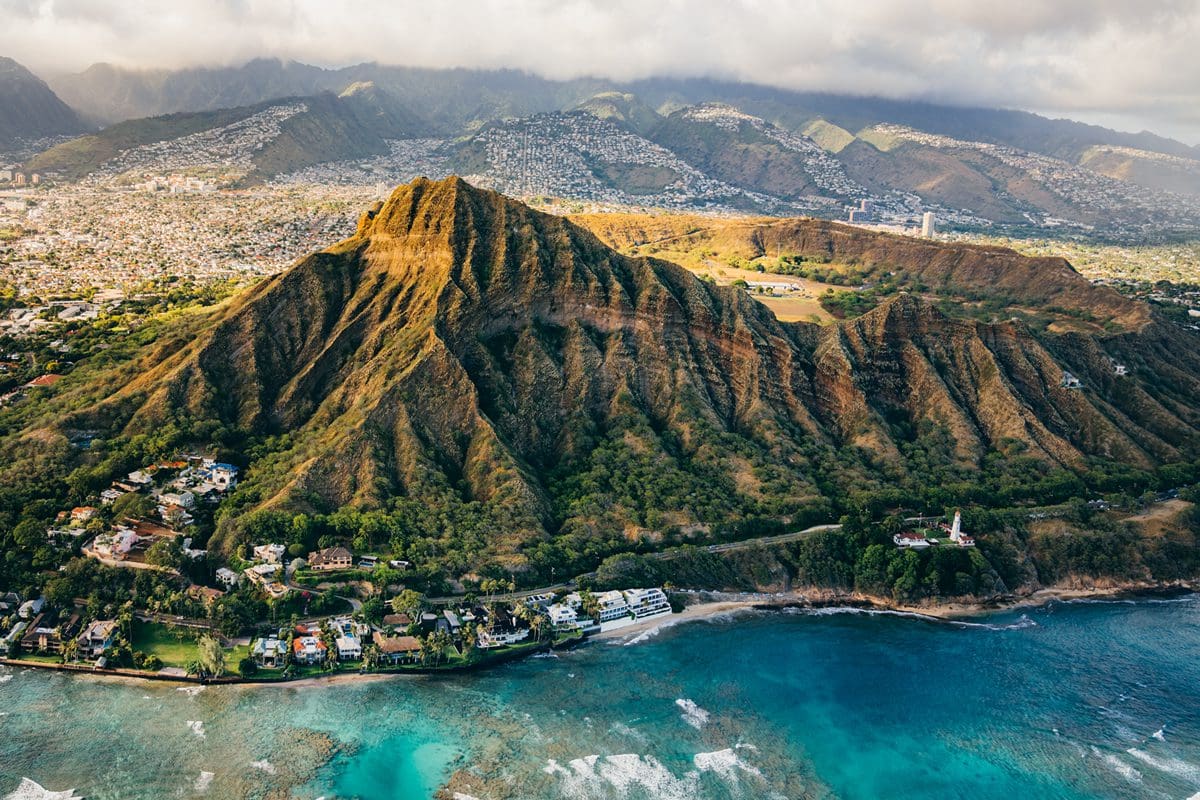 Diamond Head, Waikiki in Oahu - Hawaii Tourism Authority