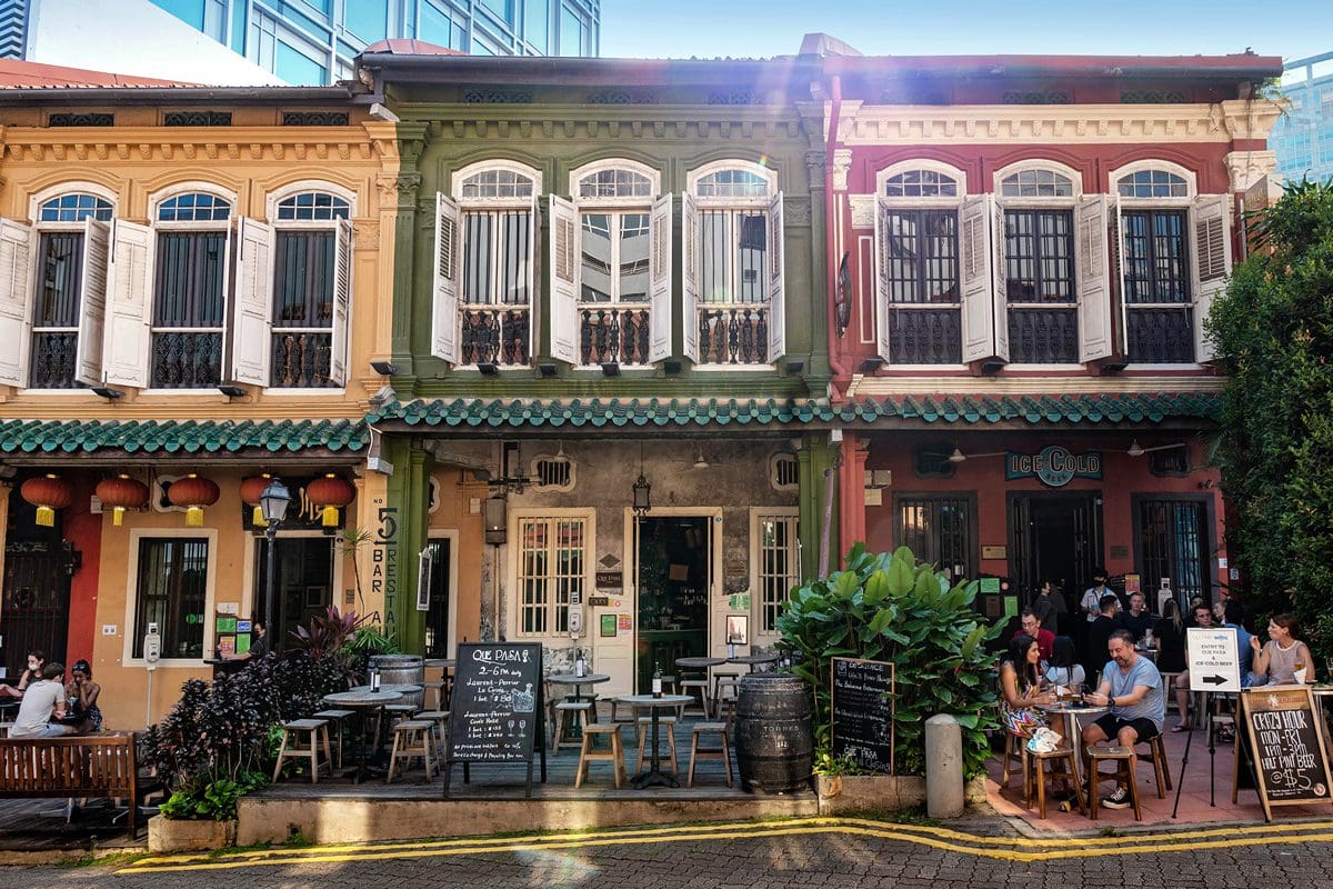 Dining at the shophouses along Emerald Hill on Orchard Road - Singapore Tourism Board
