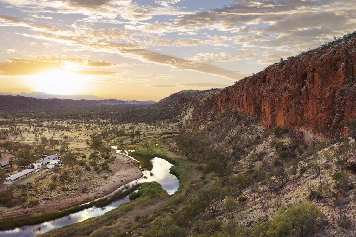 Glen Helen Gorge, West MacDonnell Ranges, west of Alice Springs in Australia's Red Centre - Tourism Australia