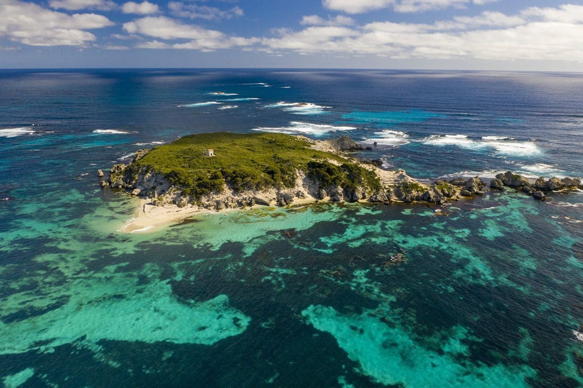 Hamelin Bay, near Perth in Western Australia - Tourism Australia