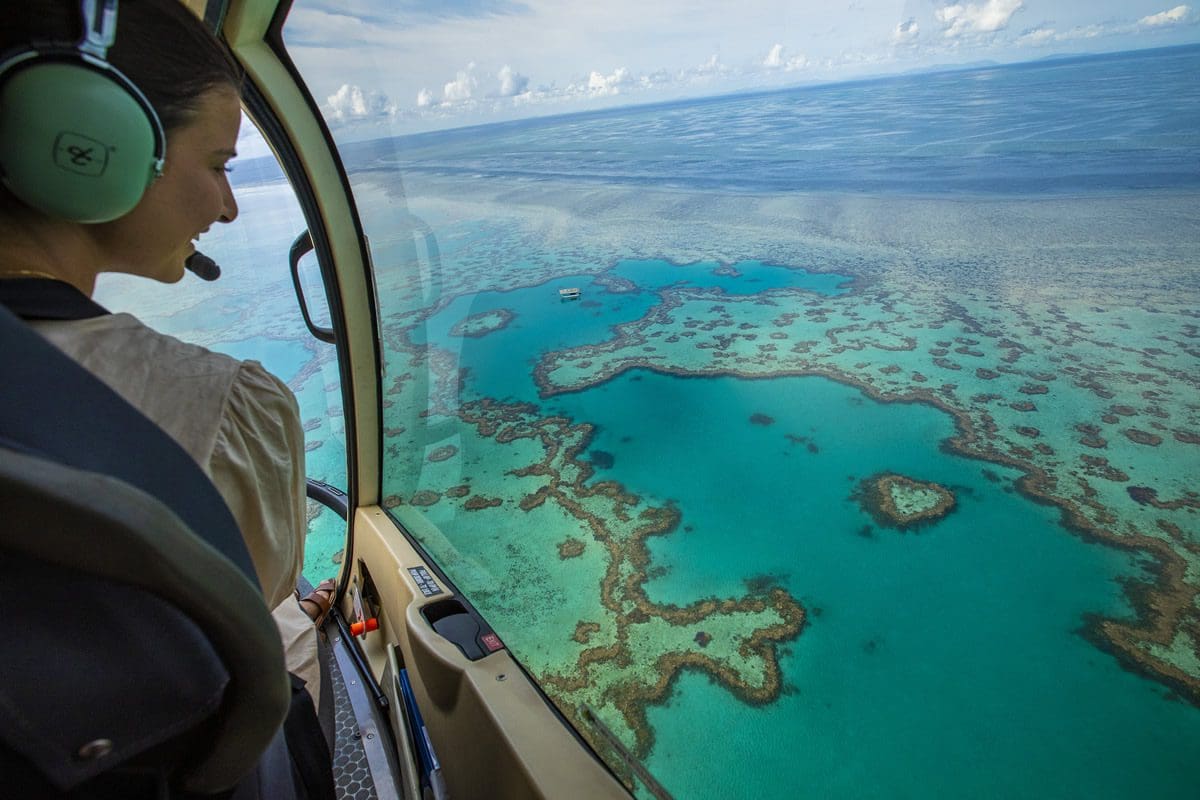 Helicopter tour in the Whitsundays - Tourism Australia