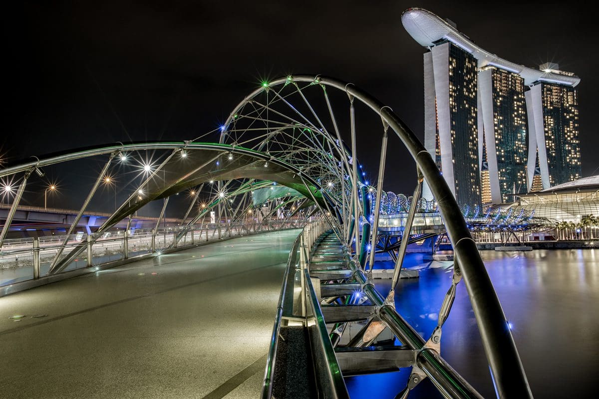 Helix Bridge walkway - Singapore Tourism Board