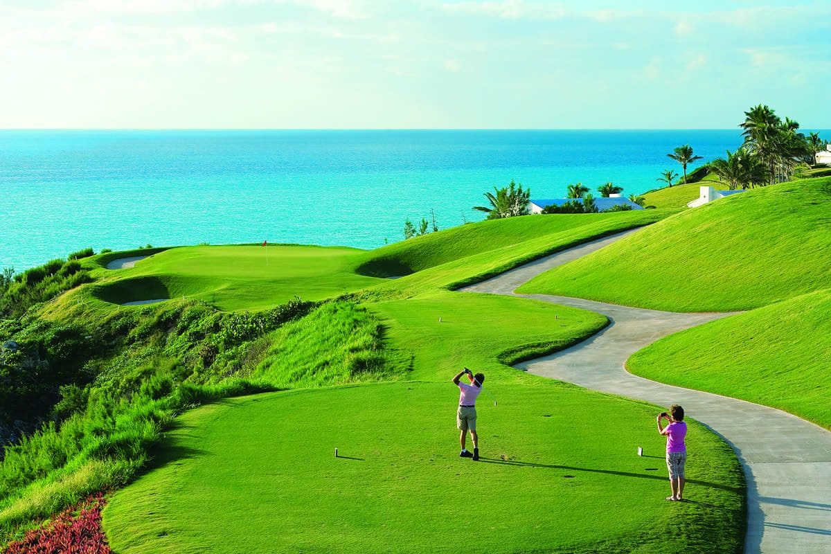 Teeing off at hole - Bermuda Tourism