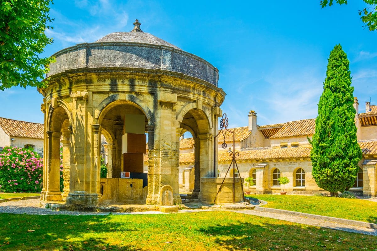 Main courtyard and pavilion, Carthusian Monastery, Chartreuse de Villeneuve, Avignon