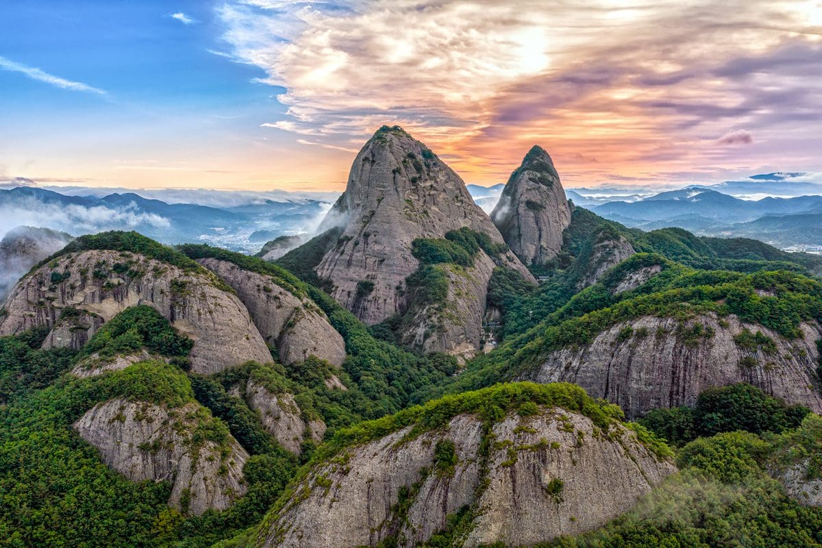 The Mysterious Maisan Provincial Park - Korea Tourism Organisation/Lee Geun Wan