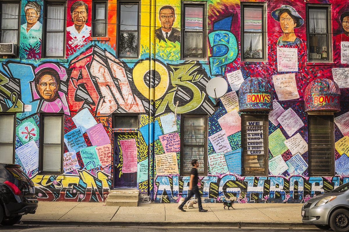 Chicago street mural on Pilsen - Illinois Office of Tourism