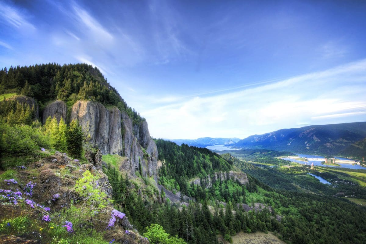 Hamilton Mountain in Columbia River Gorge - Visit Vancouver USA/Chris Bauer