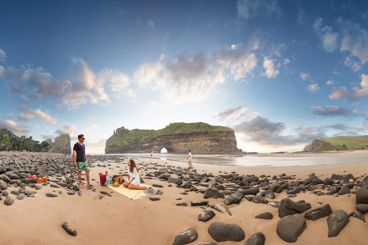 Hole in the Wall Beach in Coffee Bay, Eastern Cape - South African Tourism