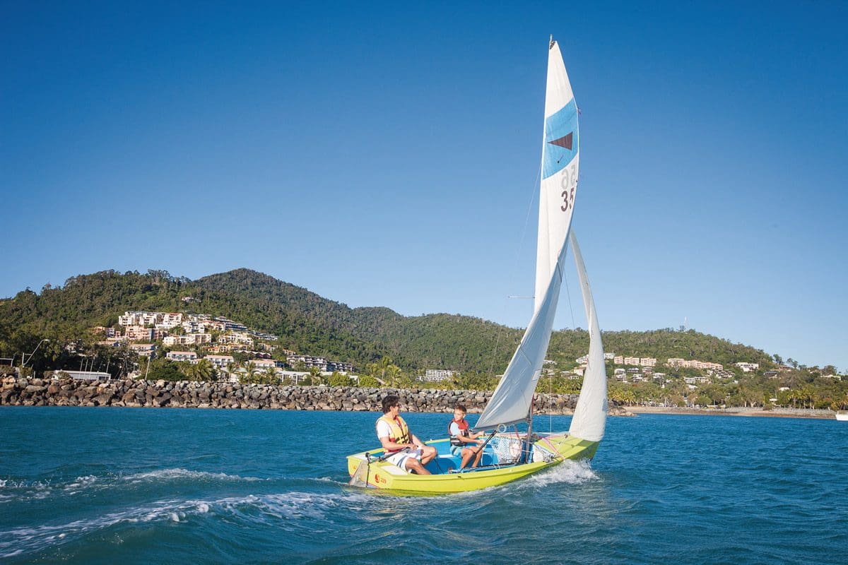 Sailing by Airlie Beach Queensland - Tourism and Events Queensland
