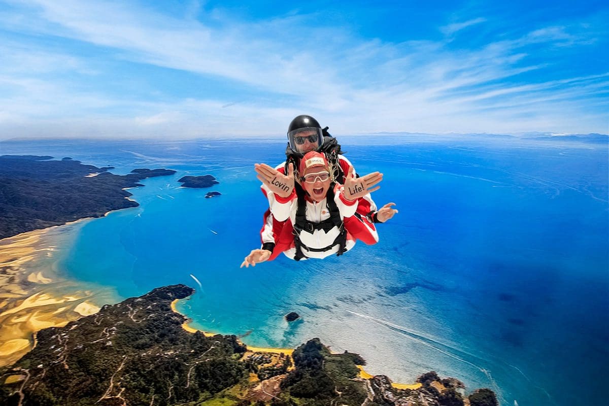Freefall skydive over Abel Tasman National Park - Skydive Abel Tasman