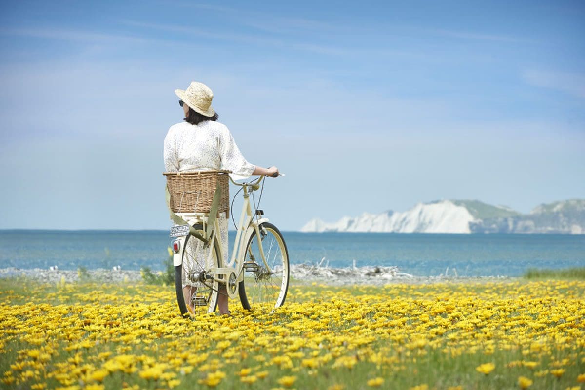 Marine Parade bike ride in Cape Kidnappers - Hawkes Bay Tourism/Brian Culy