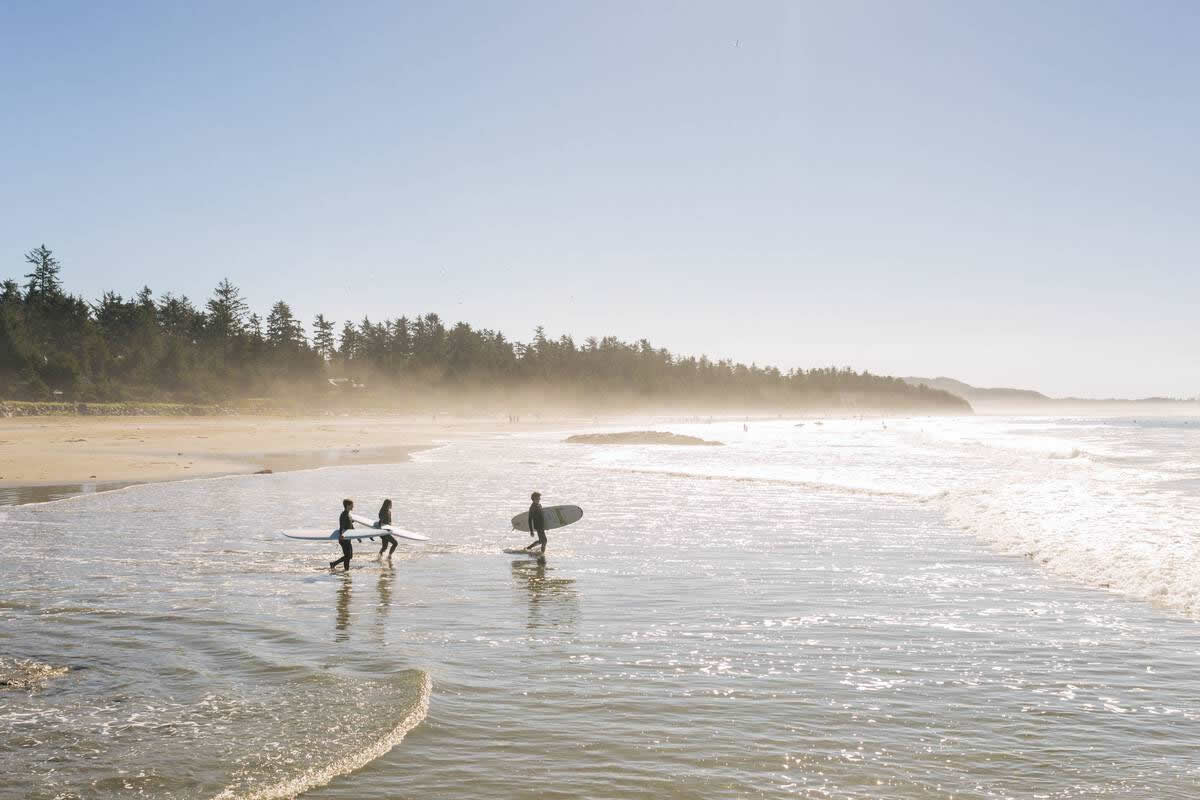 Pacific Surf Company surf lesson in Tofino - Destination BC/Jordan Dyck