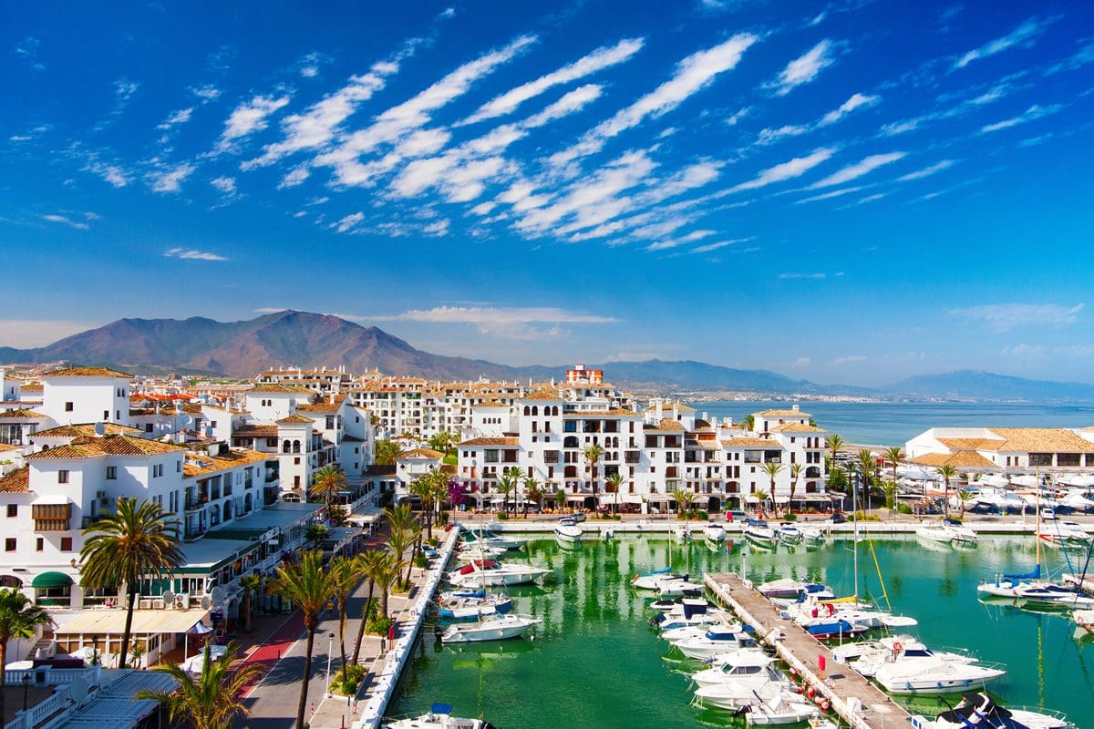 Apartments in Duquesa Port, Costa Del Sol