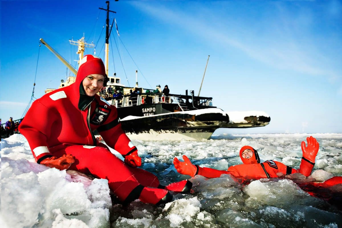 Ice floating - Visit Finland/Icebreaker Sampo