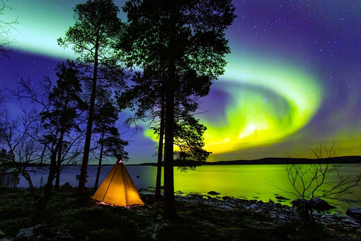 Northern lights, Nanguniemi Lake, Inari, Lapland - Visit Finland/Pertti Turunen