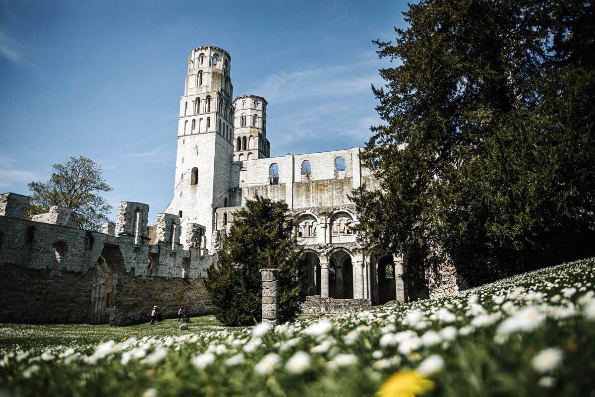 Garden of the Jumièges Abbey, Jumièges - Normandy Tourism/Coraline et Léo