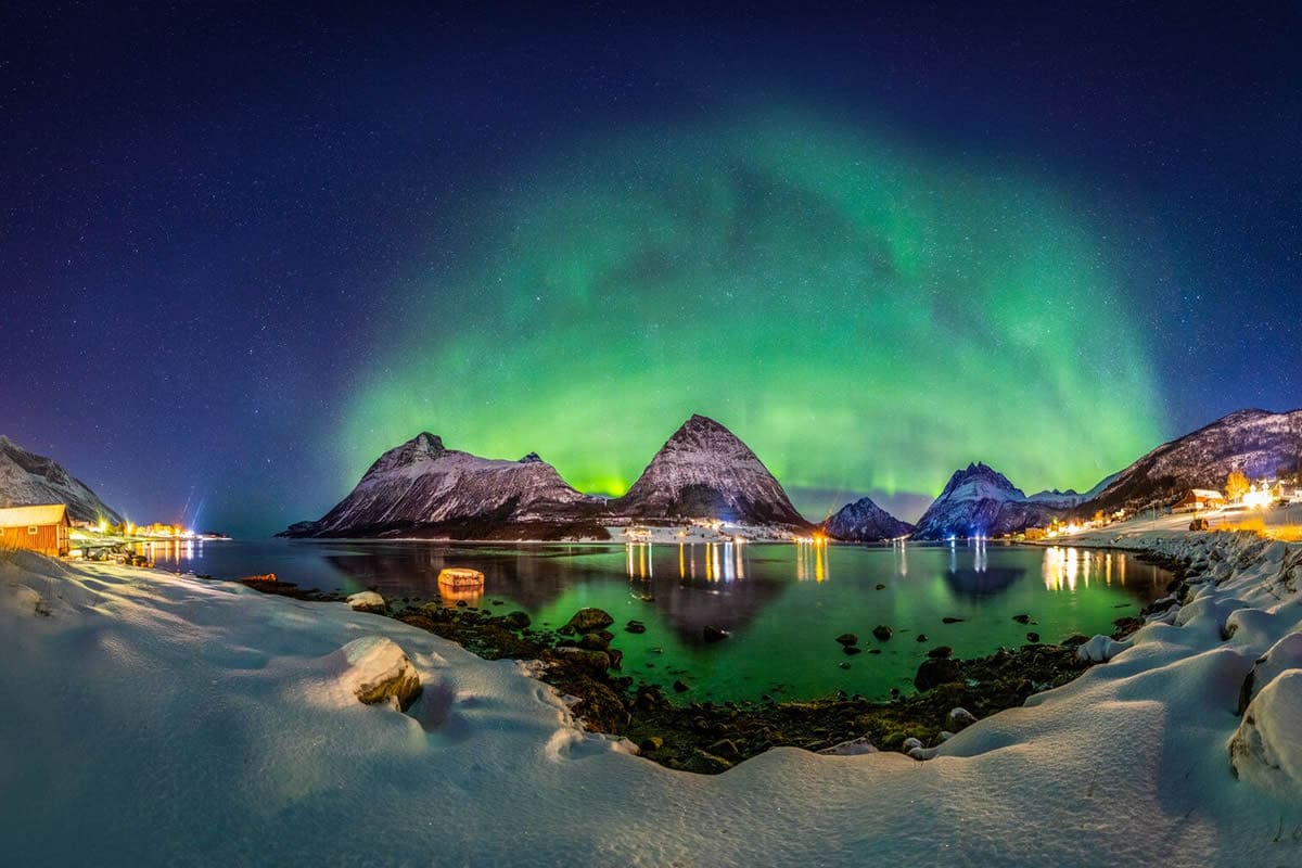 Northern lights over Aldra in Aldersundet, Helgeland - Visit Norway/Hans Petter Sorensen/Far Out Focus