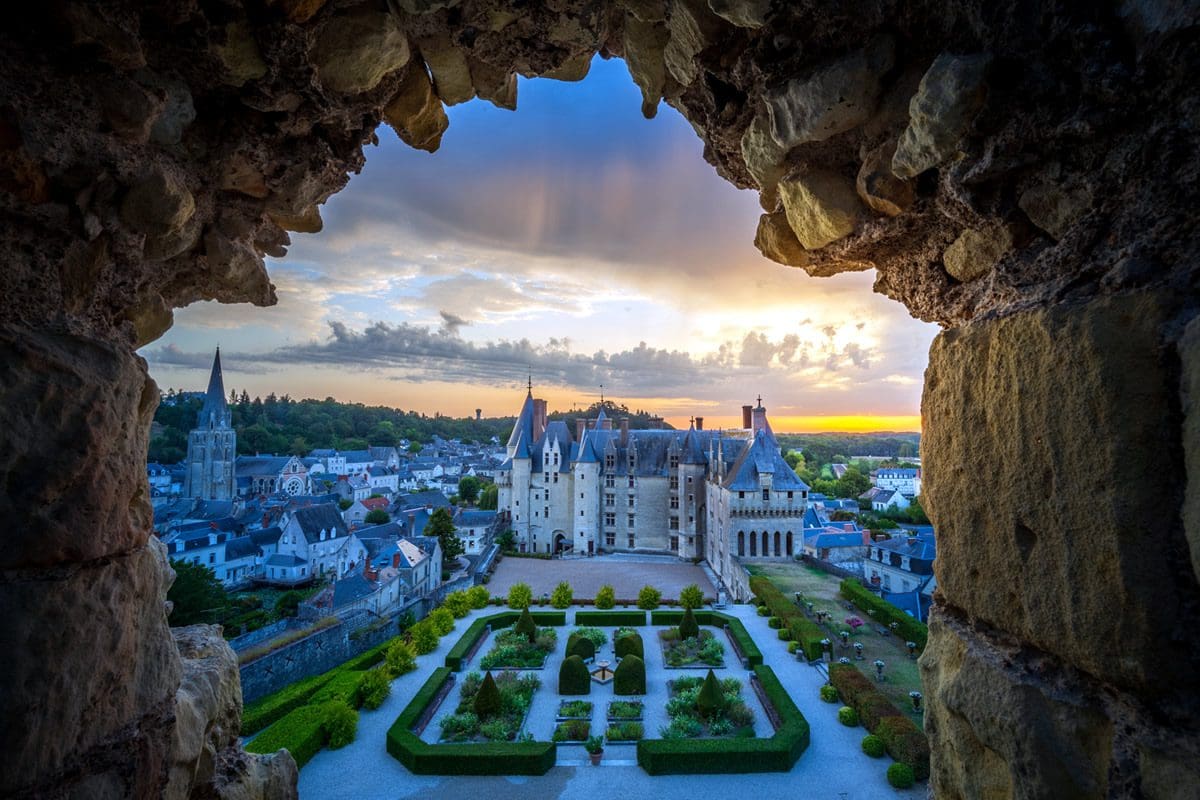 Sunrise over Chateau de Langeais - Agence Départementale du Tourisme de Touraine/Renaud Whoisreno Loeuillet