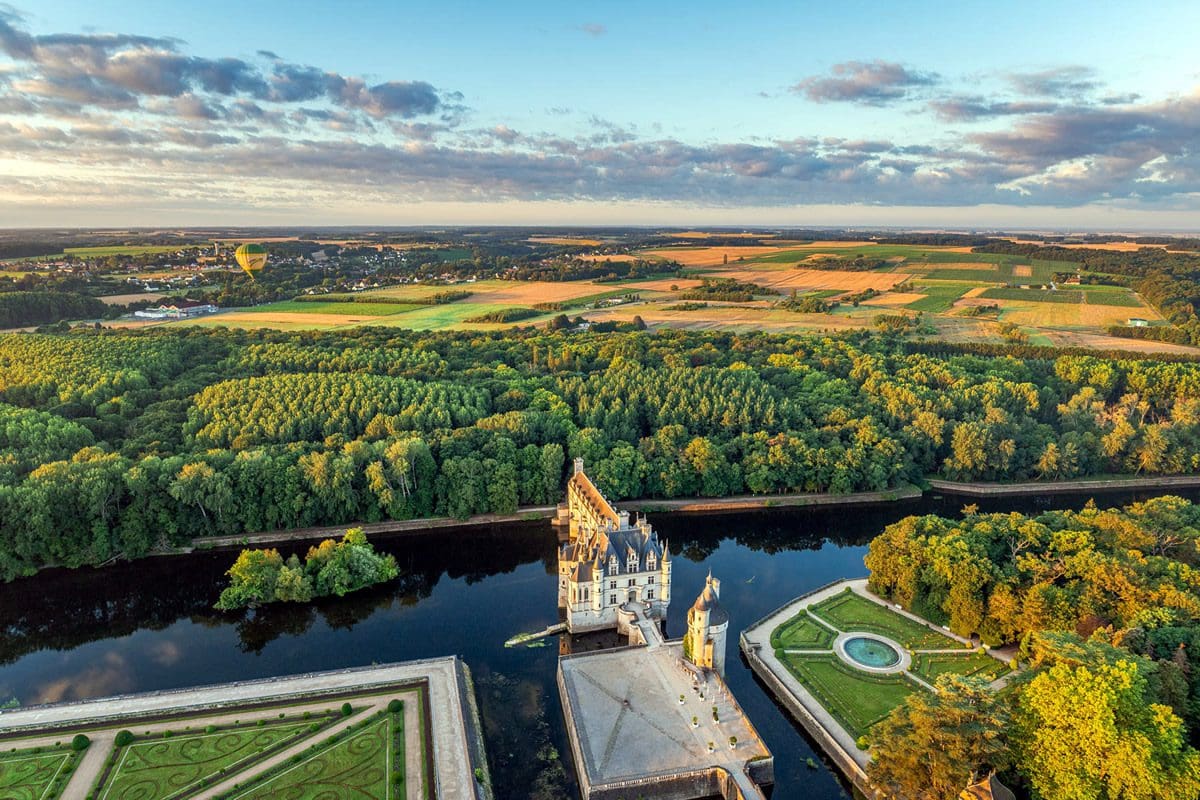 View from a hot air balloon - Agence Départementale du Tourisme de Touraine/Jean Christophe Coutand