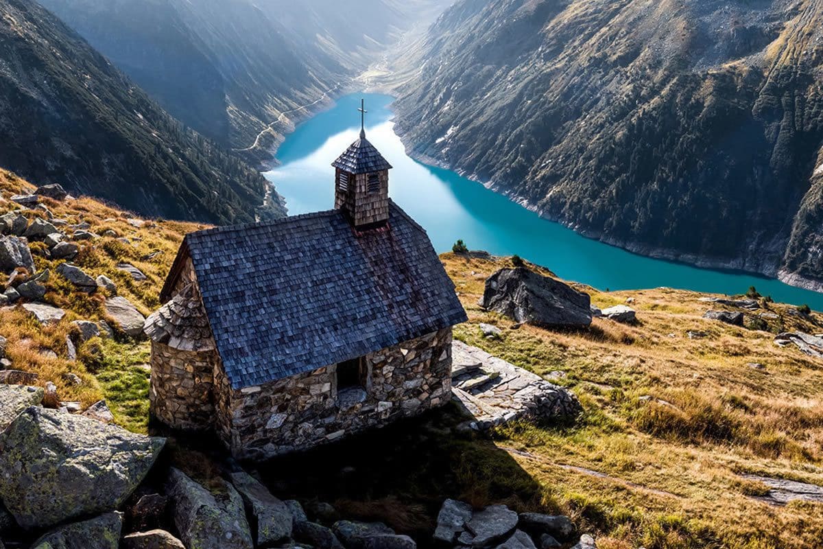 St. Valentine's Chapel in the Zillergrund Rock mountain area - Zillertal Tourismus/Thomas Pfister