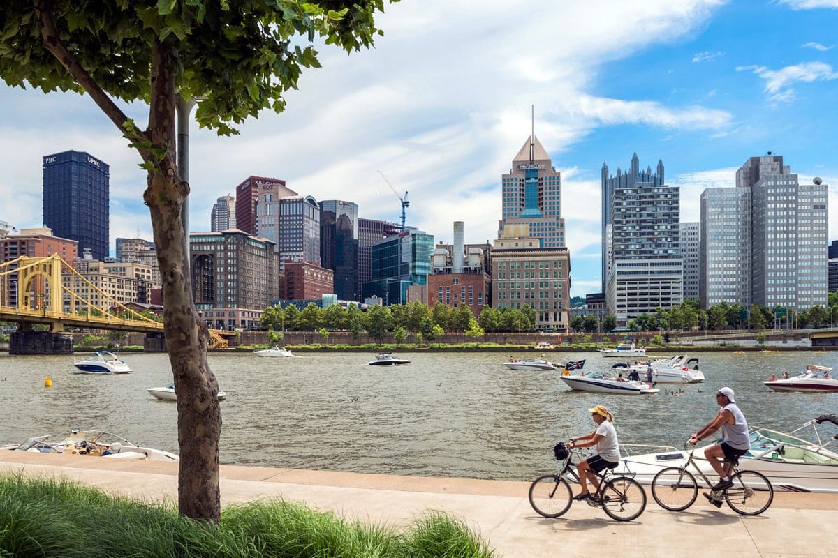 Cycling by the river - Visit Pittsburgh