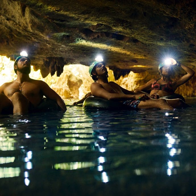 Cave tubing - Travel Belize