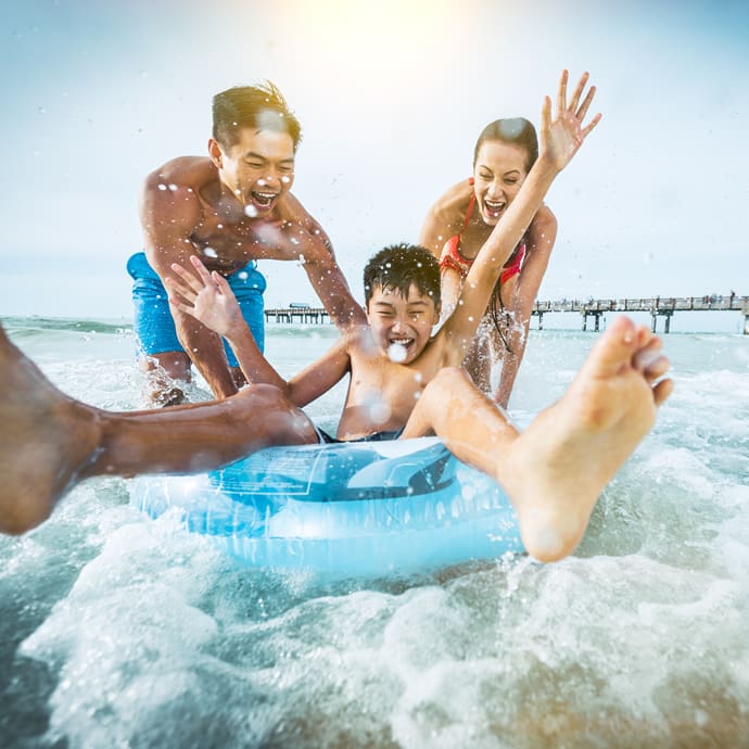 Family at Pier 60, Clearwater Beach - VisitStPeteClearwater.com Family at Pier 60, Clearwater Beach - VisitStPeteClearwater.com