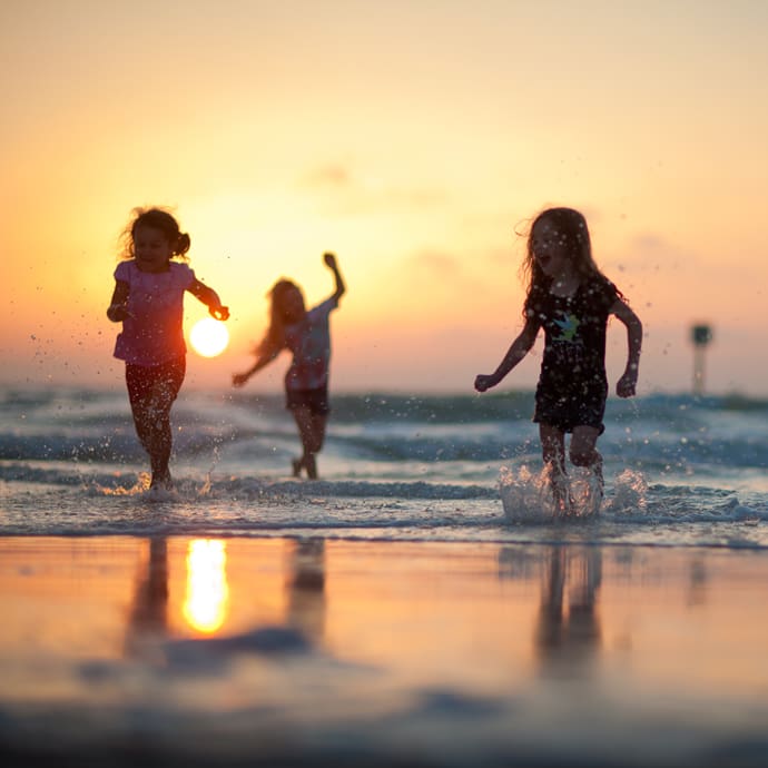 Splashing around at sunset by Pier 60, Clearwater Beach - VisitStPeteClearwater.com/Nicholas A. Collura-Gehrt Splashing around at sunset by Pier 60, Clearwater Beach - VisitStPeteClearwater.com/Nicholas A. Collura-Gehrt