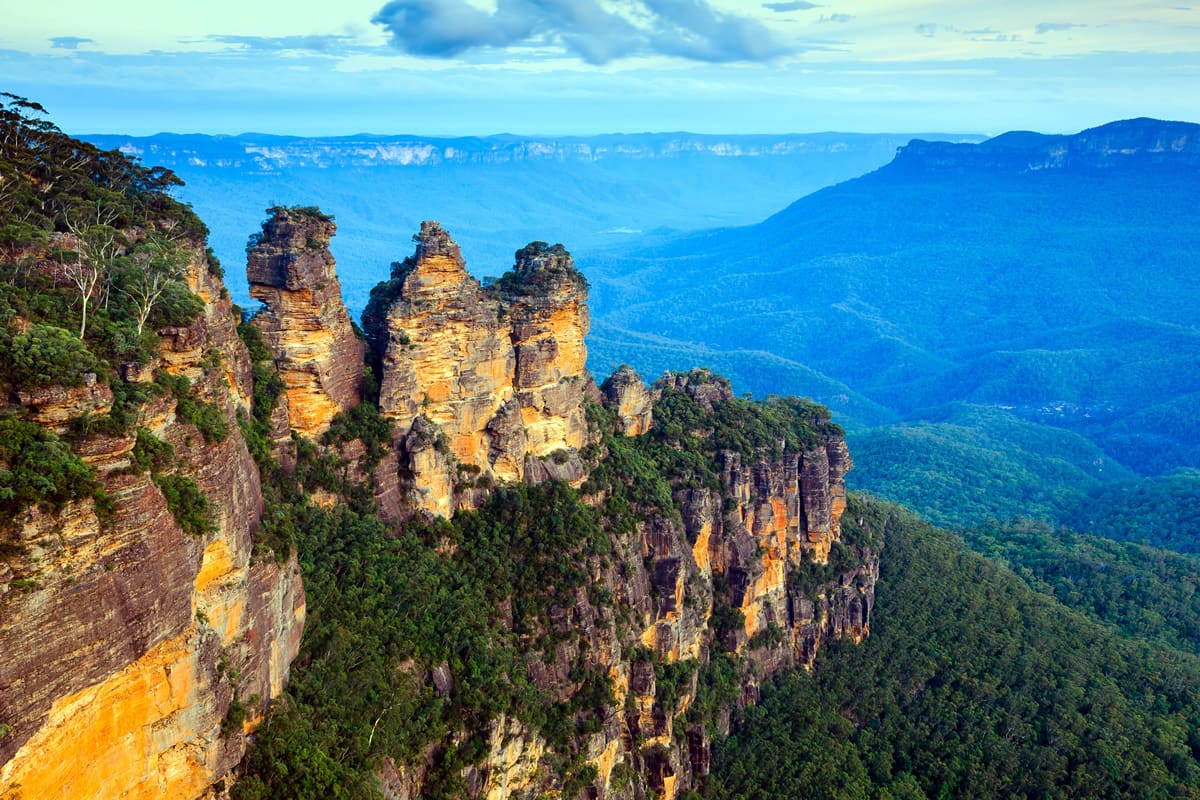 The Three Sisters from Echo Point, Blue Mountains National Park, New South Wales, Australia