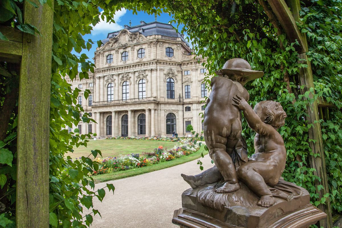 Hofgarten Residence statue, Wurburg - GNTB/Eugenio Bersani Latitudes