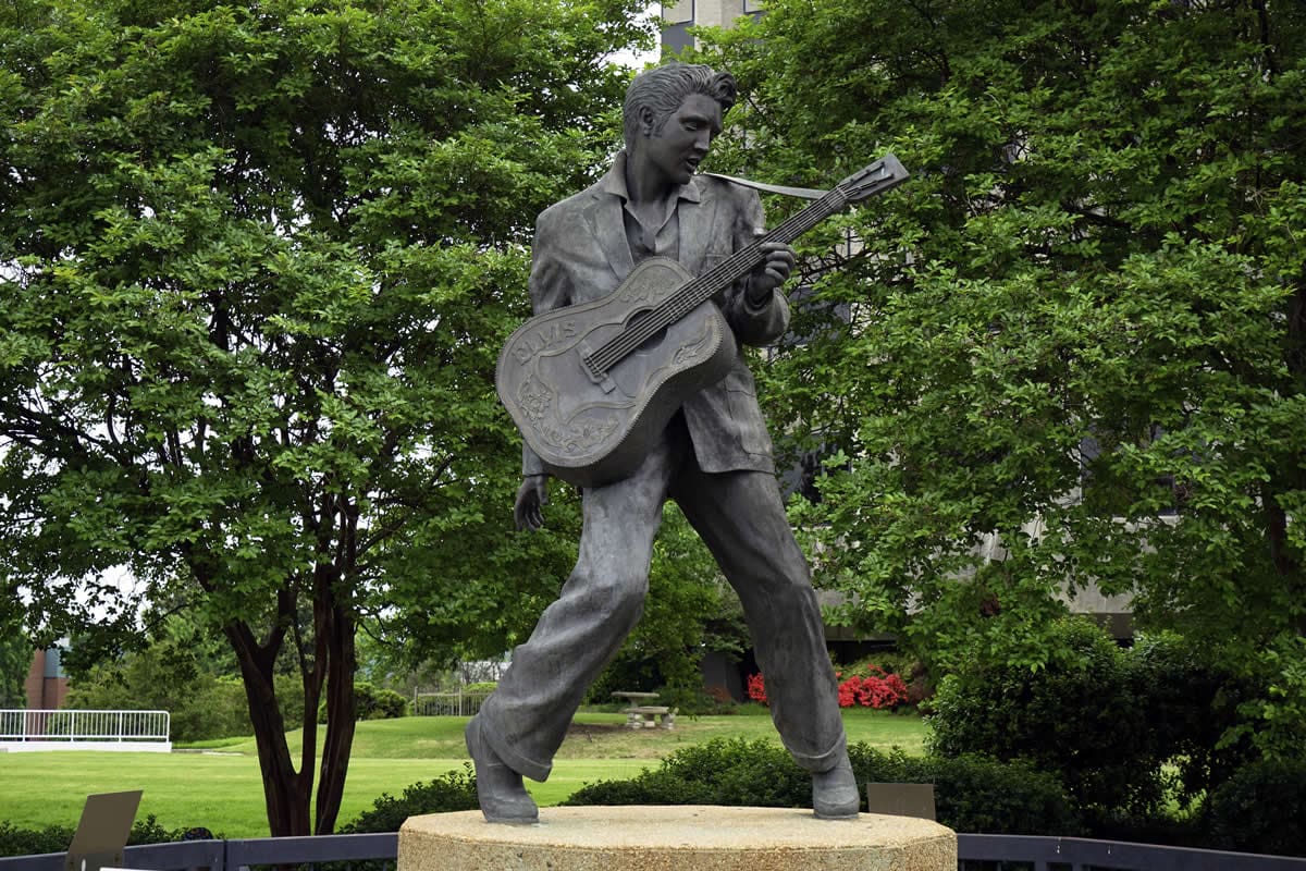 Elvis Presley statue, Memphis - Tennessee Tourism/Alisa Kessler
