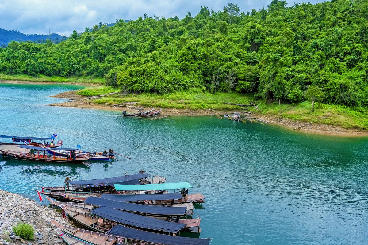Longboats, Khao Sok National Park - Tourism Authority of Thailand/Liu Shihli
